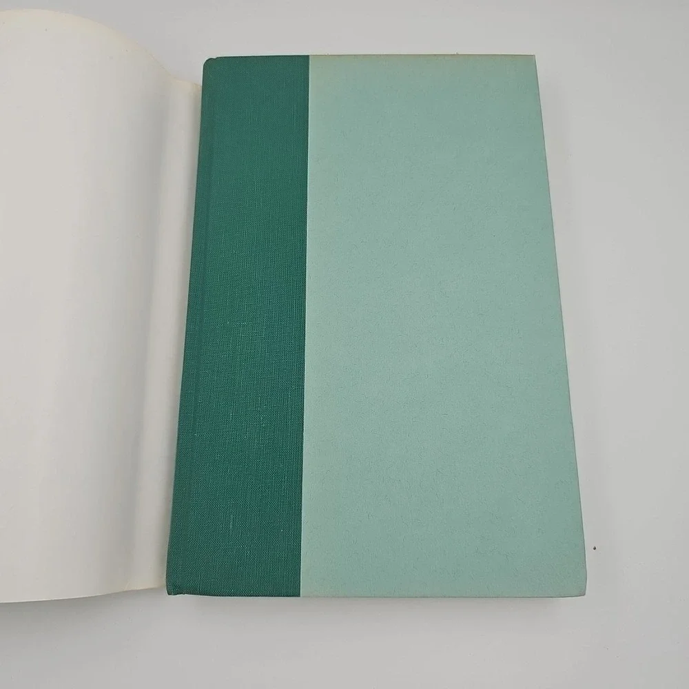 The World Through a Monocle : The New Yorker at Midcentury by Mary F. Corey‎